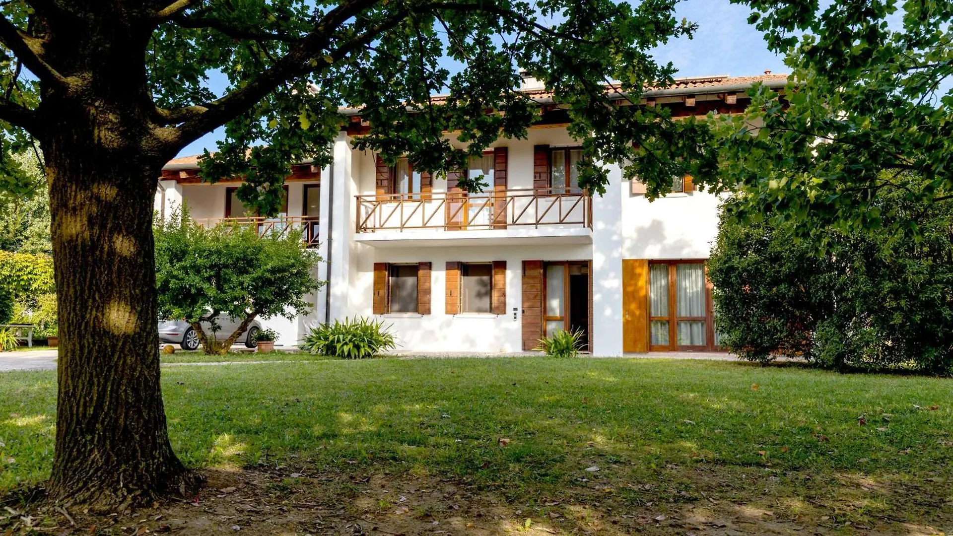 Fiori Di Campo Holiday Home contacts